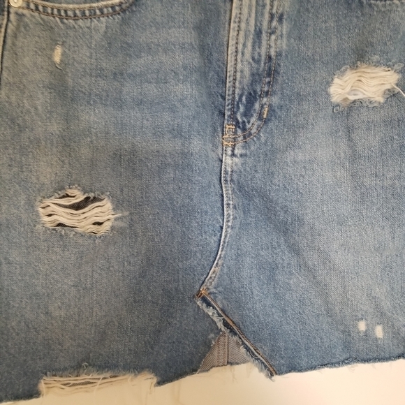 free People We The Free Hallie Distressed Denim Mini Skirt size 24 - Picture 6 of 8